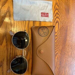 Ray-Ban Round Polarized Sunglasses
